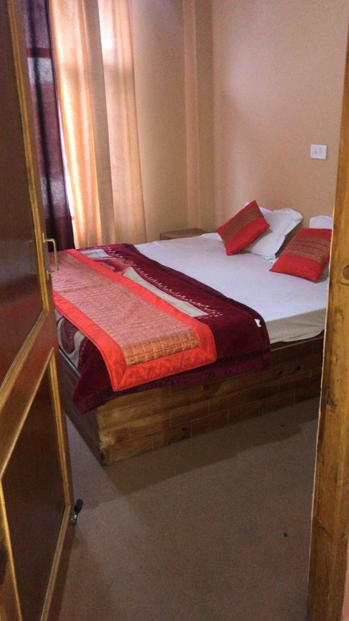 מנאלי Hotel Kingston מראה חיצוני תמונה
